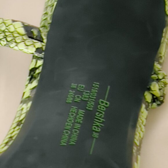 Green Snakeskin Heels from Bershka - Picture 10 of 10